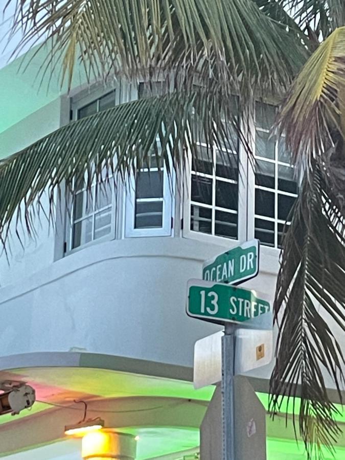 Beachfront Apt In Carlyle Hotel On Ocean Drive Miami Beach Kültér fotó